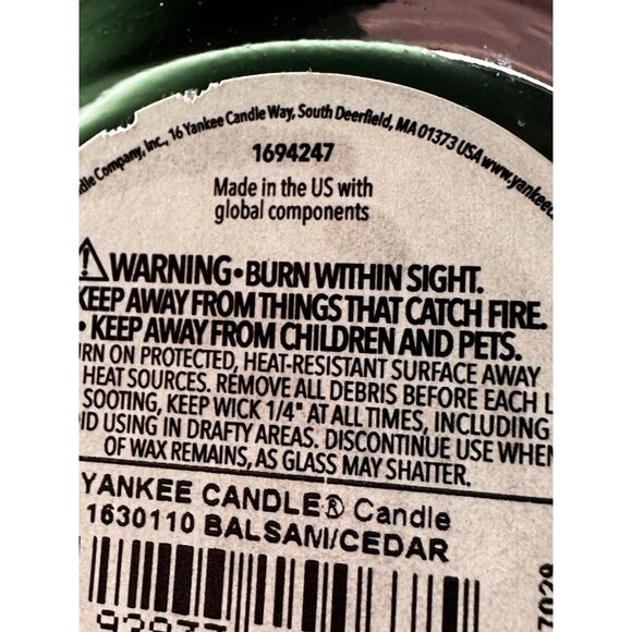Yankee Candle Balsam and Cedar 4.3 oz Small Tumbler Lid Base Christmas Scent - Picture 6 of 9